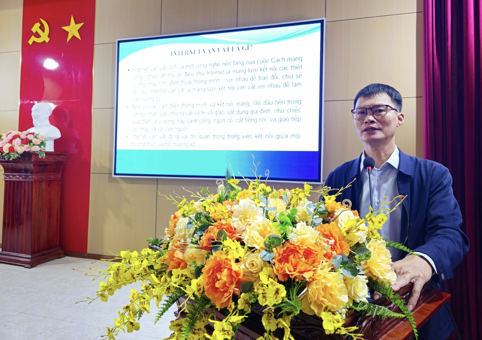 XÃ SƠN TIẾN TỔ CHỨC TẬP HUẤN TỔ CHUYỂN ĐỔI SỐ CỘNG ĐỒNG NĂM 2025