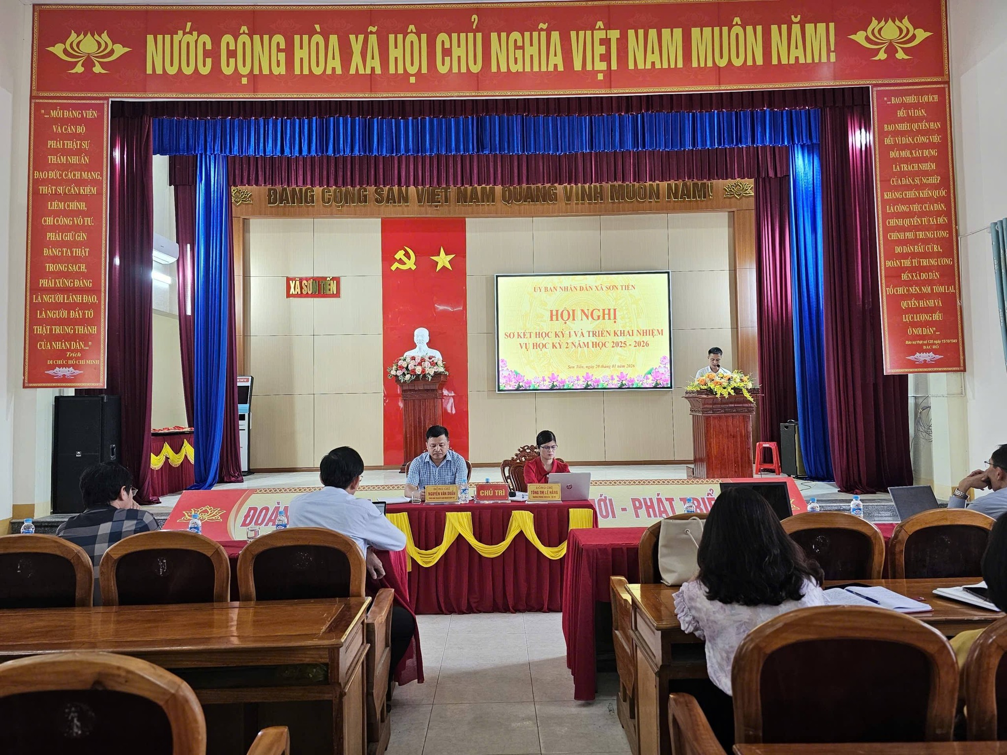 XÃ SƠN TIẾN TỔ CHỨC HỘI NGHỊ SƠ KẾT HỌC KỲ I, TRIỂN KHAI NHIỆM VỤ HỌC KỲ II NĂM HỌC 2025 – 2026