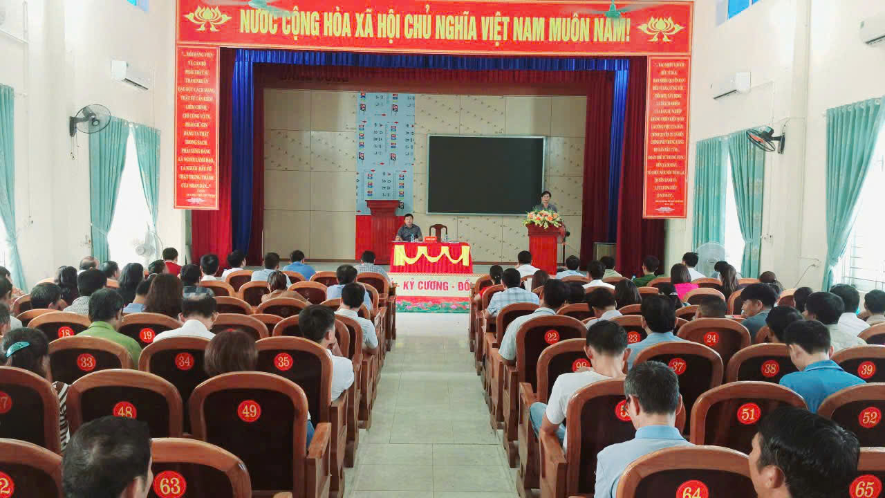 UBND XÃ SƠN TIẾN TRIỂN KHAI CÔNG TÁC ỨNG PHÓ VỚI BÃO SỐ 5 ( KAJIKI).