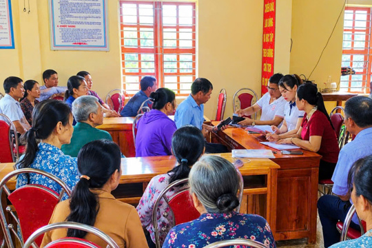 Sơn Tiến đưa công nghệ số đến gần người dân.