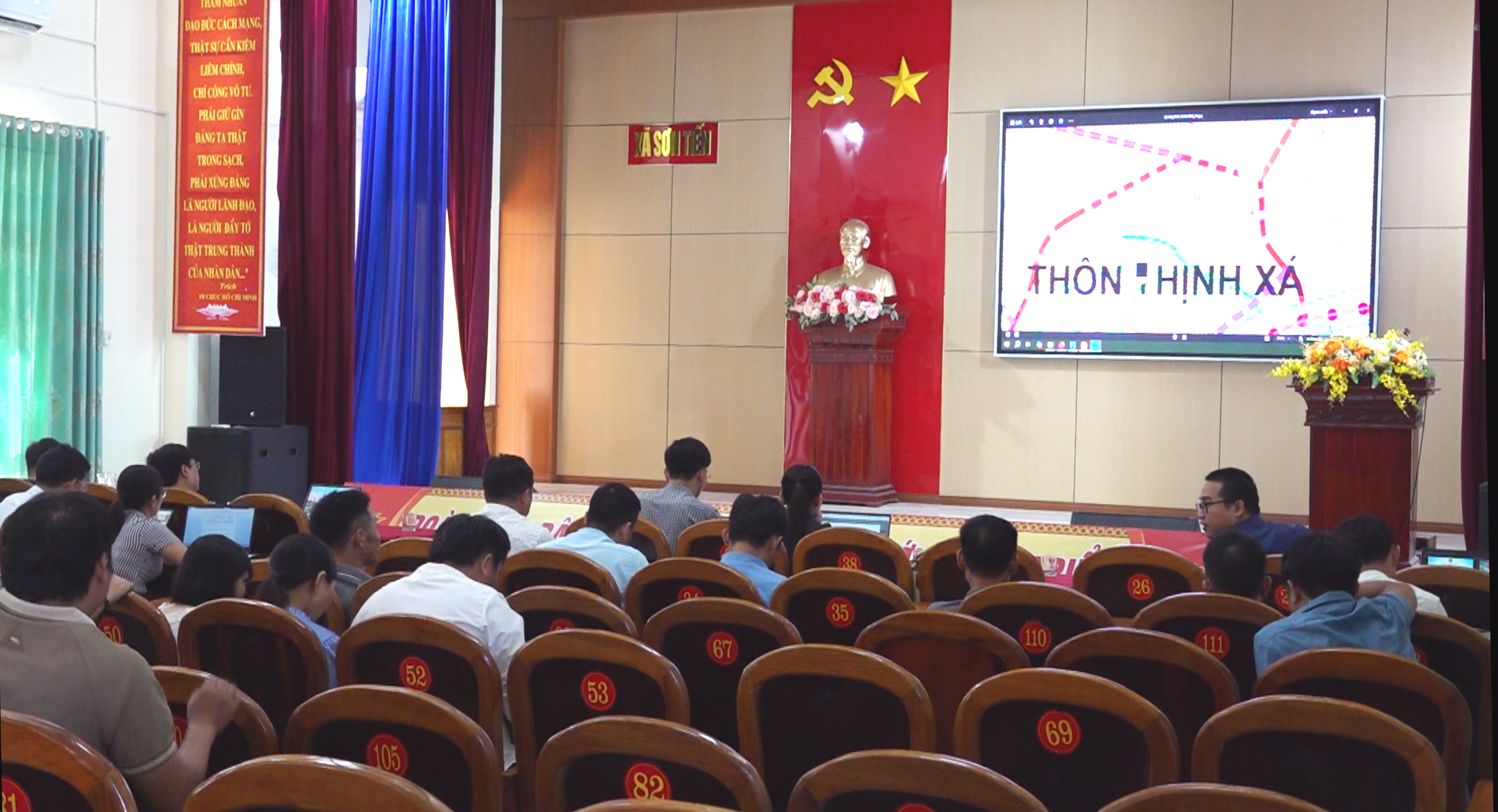 Xã Sơn Tiến tổ chức hội nghị lấy ý kiến thực hiện quy hoạch chung đến năm 2050