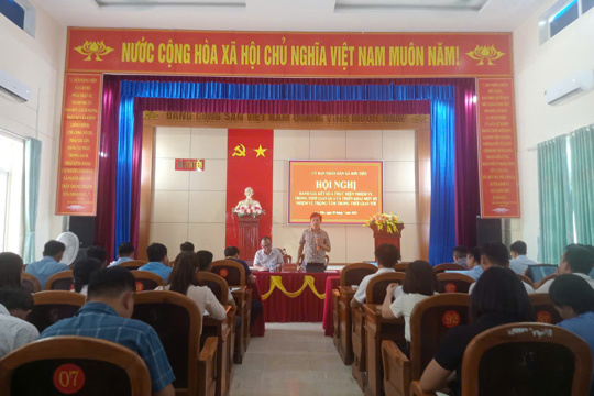 UBND xã Sơn tiến Tổ chức hội nghị làm việc với các thôn sau sắp xếp, triển khai nhiệm vụ trọng tâm trong thời gian tới.
