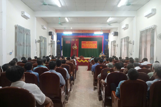  Đảng ủy xã Sơn Tiến tổ chức Hội nghị quán triệt, triển khai Đề án thành lập chi bộ thôn mới và phương án nhân sự cấp ủy chi bộ