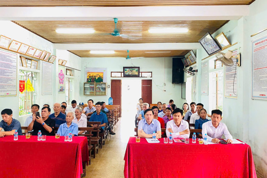 Xã Sơn Tiến đã long trọng tổ chức Lễ công bố Nghị quyết của HĐND xã về sắp xếp các thôn trên địa bàn và công bố các quyết định về công tác tổ chức, cán bộ tại các thôn sau sắp xếp.