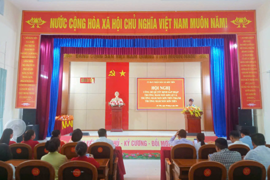 Xã Sơn Tiến tổ chức Hội nghị công bố Quyết định sáp nhập Trường Mầm non Sơn Lễ và Trường Mầm non Sơn Tiến.