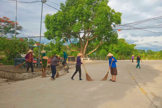 Sơn Tiến ra quân hưởng ứng phong trào thi đua “Toàn dân chung tay bảo vệ môi trường vì một Việt Nam xanh - sạch - đẹp” năm 2026